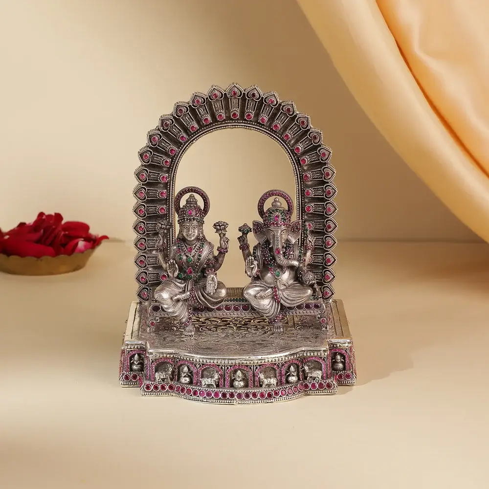 Ring in Platinum with Tanzanite